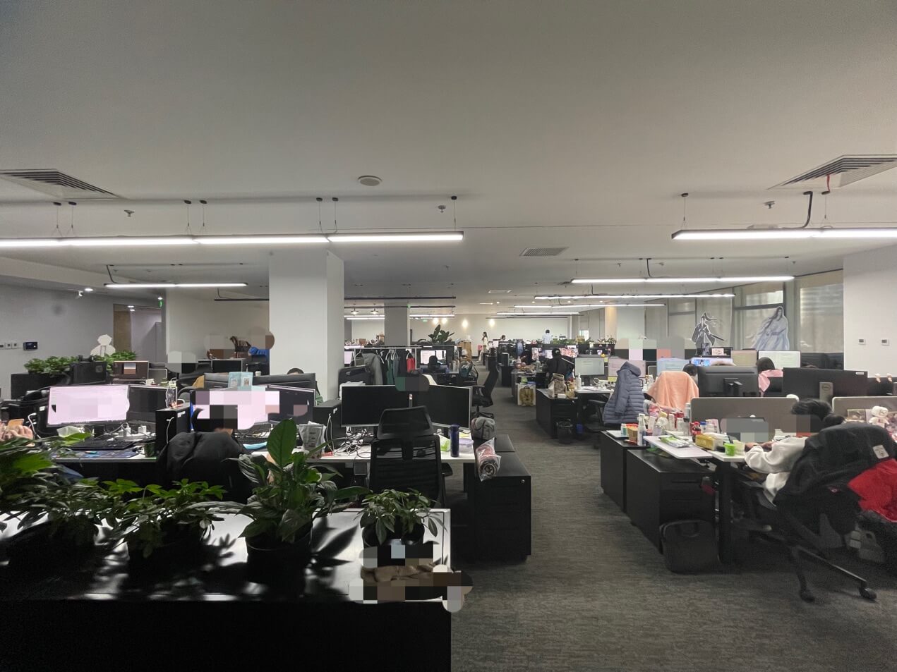 利星行大厦  2000平米办公室 7元/天/平米